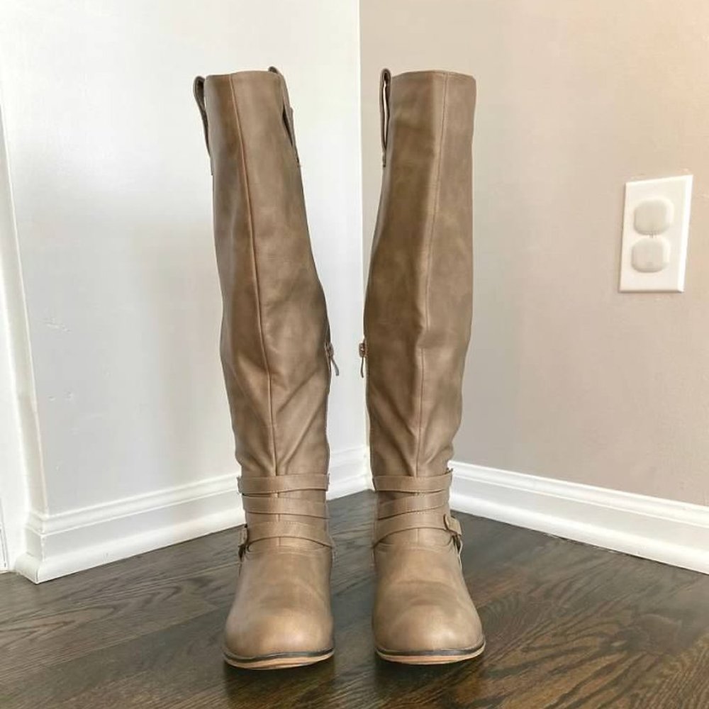 Taupe Walla Riding Boot Size 8M